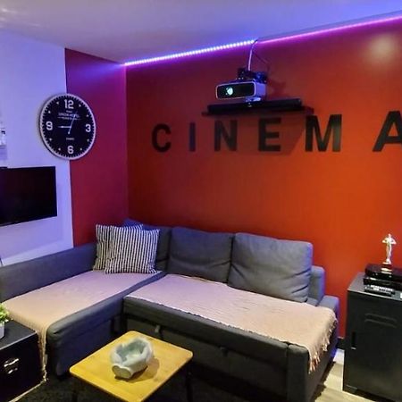 הונפלר Appartement Cinema Video-Projecteur Et Garage מראה חיצוני תמונה