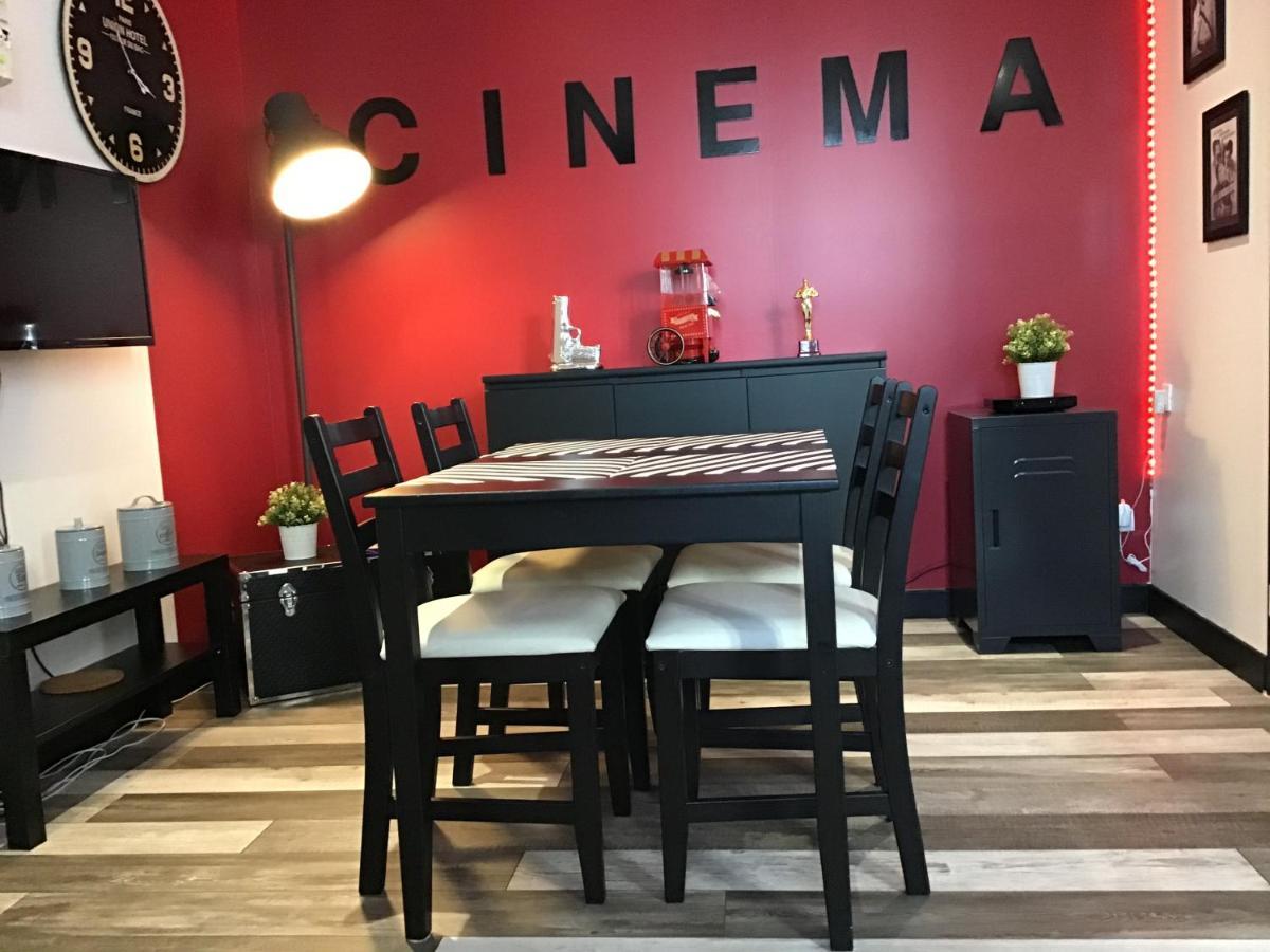 הונפלר Appartement Cinema Video-Projecteur Et Garage מראה חיצוני תמונה